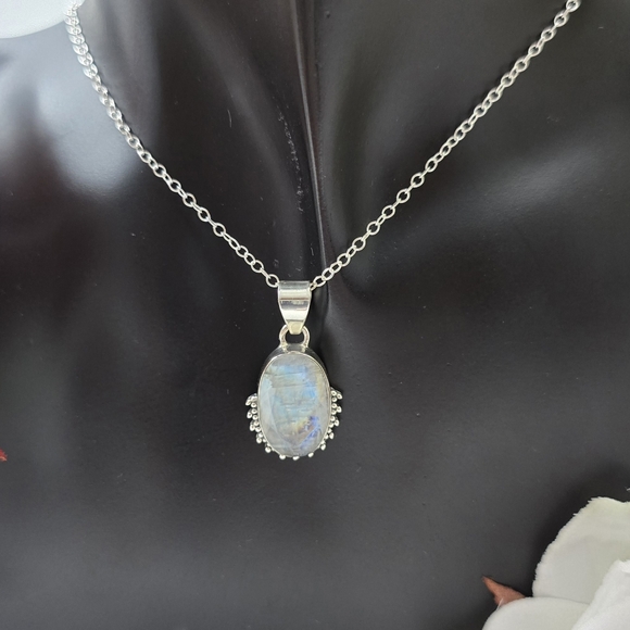 BOHO MOON NECKLACE - Picture 2 of 6